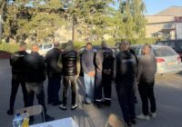 Radnici „Mitcom transa“ ispred direkcije „Autotransporta“: Zbog duga od 30 miliona dinara ugrožene plate i opstanak firme