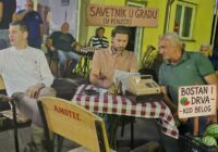 Bostan, drva i sigurni glasovi: Stranačka elita u inspekciji kod penzionera Belog.