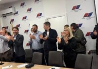 Slika koja govori sve: Veselje nakon ubedljivog poraza na lokalu.